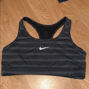 dotted pattern Nike sports bra